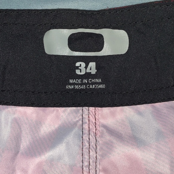 Oakley Board Shorts Men's Red Plaid Swim Shorts 34 Boardshorts - Picture 3 of 6